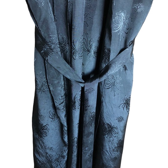 Golden Bee Vintage Floral Embroidered Black Rayon Robe Size Medium - Picture 6 of 10